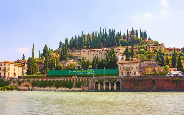 Verona Itálie Června 2018 Pohled Kopec Svatého Petra Slavné Římské — Stock fotografie