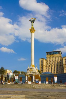 Kiev, Ukrayna - 1 Ağustos 2018: Bağımsızlık Anıtı Ukrayna Kiev Bağımsızlık Meydanı (ya da meydan) 