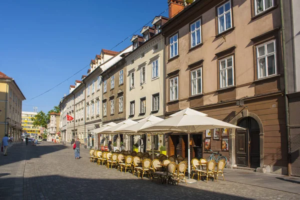 旧市街のスロベニア リュブリャナ 2018 ストリート カフェ — ストック写真
