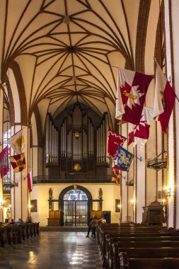 Varşova, Polonya - 24 Şubat 2018: İç Katedrali, St John (Polonya'nın ulusal pantheons) Varşova zengince dekore edilmiş 