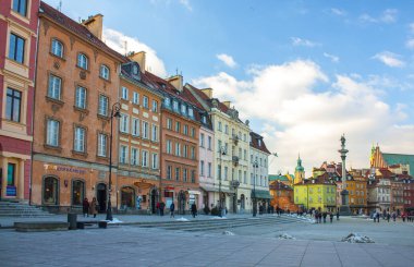 Varşova, Polonya - 24 Şubat 2018: Castle Square, Varşova, Polonya