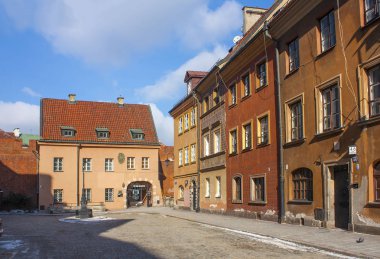 Varşova, Polonya - 24 Şubat 2018: Renkli evler eski şehir, Varşova, Polonya