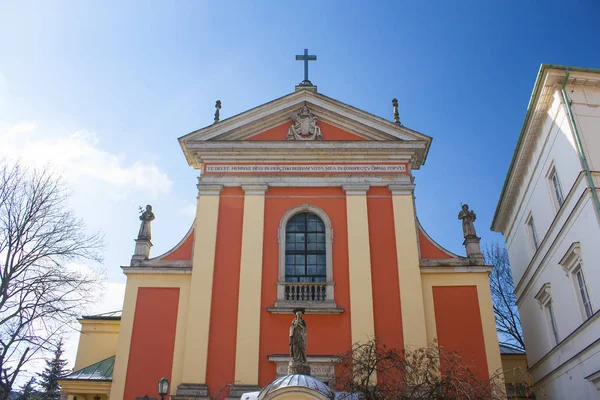 ワルシャワでワルシャワ ポーランド 2018 カプチン会修道士の教会 — ストック写真