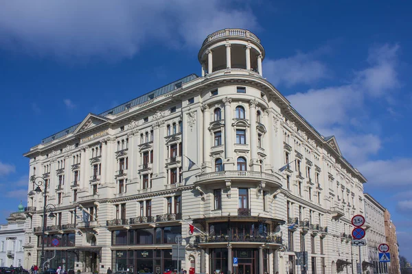 ワルシャワ ポーランド 2018 ブリストル つ星高級ホテル 168 の客室とポーランドのワルシャワの有名な Krakowskie Przedmiescie アパートメントを含む — ストック写真