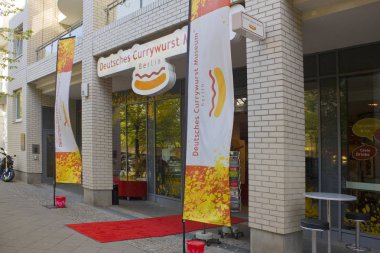 Berlin, Almanya - 25 Eylül 2018: Berlin, Currywurst Müzesi