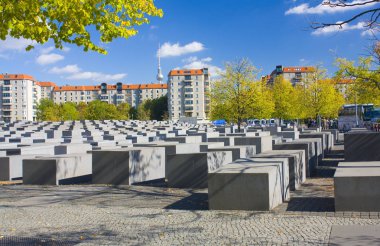 Berlin, Almanya - 25 Eylül 2018: Öldürülen Yahudilerin Avrupa Berlin anıt