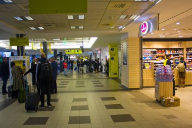 Berlin, Almanya - 25 Eylül 2018: Schoenefeld iç Uluslararası Havaalanı - ikinci büyük Berlin airport