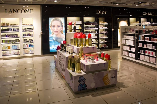 Berlin Németország Szeptember 2018 Dekoratív Kozmetikumok Boutique Duty Free Shop — Stock Fotó