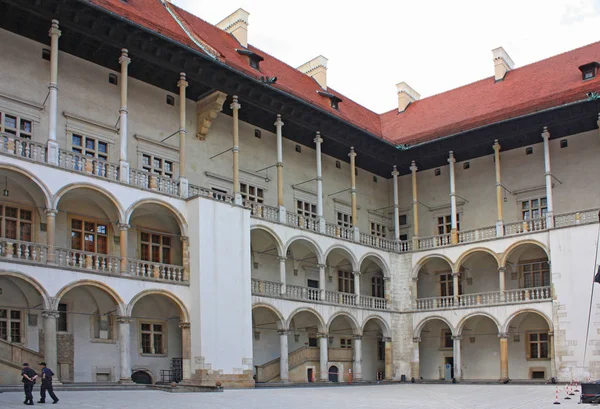 Στην Αυλή Του Κάστρο Wawel Κρακοβία Πολωνία — Φωτογραφία Αρχείου