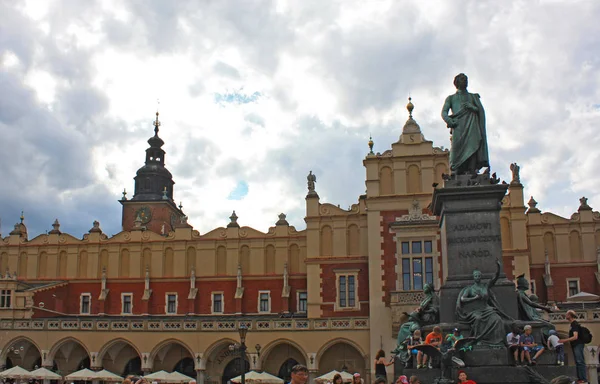 Krakow - 15 Haziran 2016. Sukennice, Krakow, Polonya'nın ana Meydanı — Stok fotoğraf