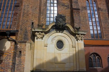 Berlin, Almanya - 26 Eylül 2018: St Nicholas parçası kilise ya da Nikolaikirsche Berlin'de 