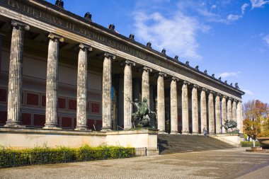 Berlin, Almanya - 25 Eylül 2018: Altes Museum (eski müze) Berlin Müze Adası