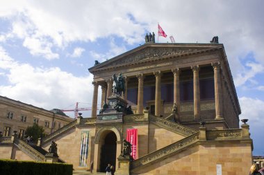 Berlin, Almanya - 25 Eylül 2018: Alte Nationalgalerie (eski National Gallery) Müzeler Adası, Berlin'in Mitte bölgesinde