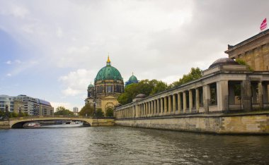 Berlin, Almanya - 25 Eylül 2018: Berlin Katedrali Mitte Berlin Müzesi adada