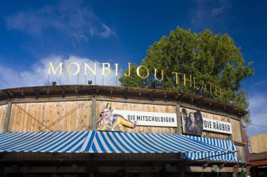 Berlin, Almanya - 26 Eylül 2018: Olağandışı Monbijou-tiyatro Bode Müzesi Berlin yakınındaki