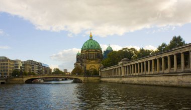 Berlin, Almanya - 25 Eylül 2018: Berlin Katedrali Mitte Berlin Müzesi adada