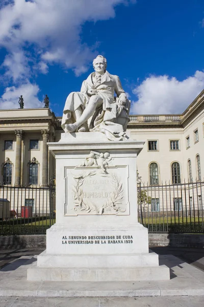 Berlin Allemagne Septembre 2018 Monument Helmholtz Devant Université Humboldt Berlin — Photo