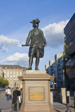 Berlin, Almanya - 26 Eylül 2018: Leopold anıt ben Prens in Anhalt-Dessau Wilhelmplatz, Berlin'de kare