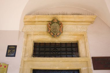 Zamosc, Polonya - 16 Ekim 2018: Zamosc Ermeni tüccarların zengince dekore edilmiş ev parçası