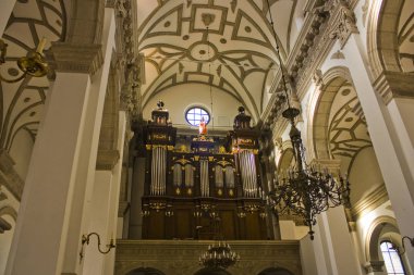 Zamosc, Polonya - 16 Ekim 2018: İç diriliş ve St. Thomas Zamosc Havari katedral