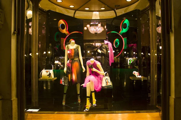 Talya Milan Kasım 2018 Moda Güzel Dekore Edilmiş Vitrin Mağaza — Stok fotoğraf