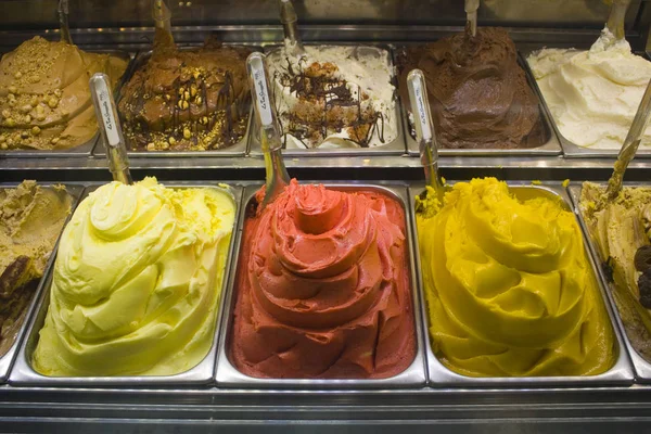 Italia Milano Novembre 2018 Gelato Tipico Italiano Negozio Milano — Foto Stock