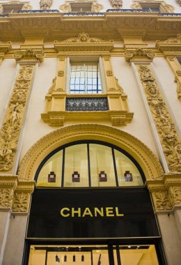 İtalya, Milano - 1 Kasım 2018: Vittorio Emanuele II Galerisi Milano iç