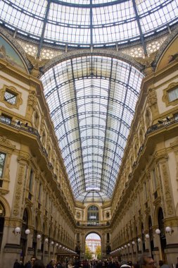 İtalya, Milano - 1 Kasım 2018: Vittorio Emanuele II Galerisi Milano iç