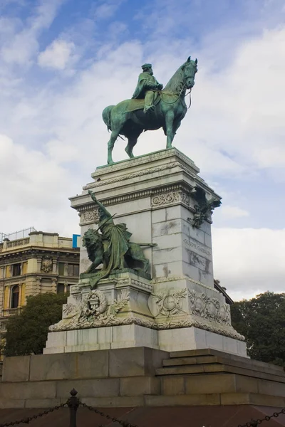 Itália Milão Novembro 2018 Monumento Bronze Giuseppe Garibaldi Piazzale Carioli — Fotografia de Stock