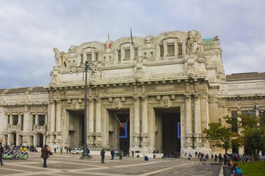 İtalya, Milano - 1 Kasım 2018: Milan Milan Merkez Tren Garı