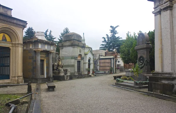 Italia Milán Noviembre 2018 Tumbas Criptas Obeliscos Histórico Cementerio Italiano — Foto de Stock