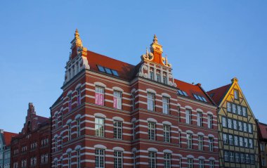 Gdansk, Polonya - 8 Nisan 2018: Güzel binalar eski kasaba Gdansk