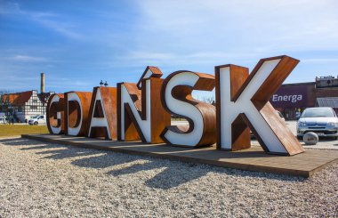 Gdansk, Polonya - 8 Nisan 2018: Gdansk işareti Gdansk eski şehir