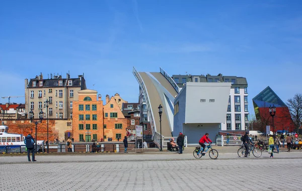 Gdansk Polônia Abril 2018 Cityscape Rio Motawa Com Uma Ponte — Fotografia de Stock