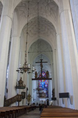 Gdansk, Polonya - 8 Nisan 2018: İç St Mary's Basilica 