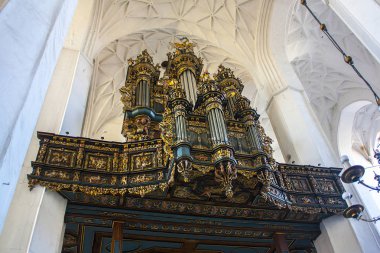 Gdansk, Polonya - 8 Nisan 2018: Organ St Mary's Basilica 