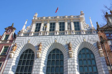 Gdansk, Polonya - 8 Nisan 2018: Mahkeme Artus Gdansk eski şehir