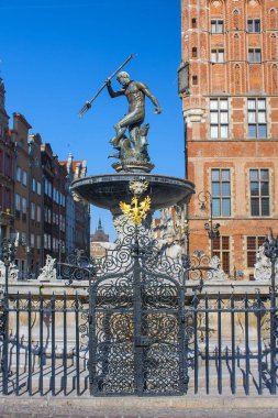 Gdansk, Polonya - 8 Nisan 2018: Neptün - Gdansk sembolü ünlü Çeşmesi