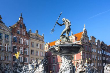 Gdansk, Polonya - 8 Nisan 2018: Neptün - Gdansk sembolü ünlü Çeşmesi