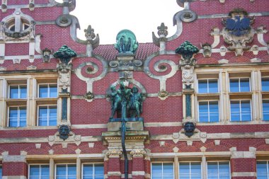 Gdansk, Polonya - 8 Nisan 2018: Gdansk Teknoloji Üniversitesi Ana binadan parçası