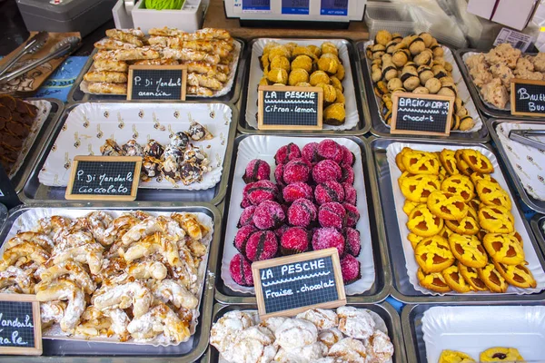 Nice Frankrijk Juni 2018 Franse Gebakjes Een Markt Van Cours — Stockfoto