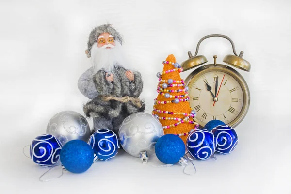 Elegant Composition Christmas Orange Handmade Tree Santa Claus Retro Clock — Stock Photo, Image