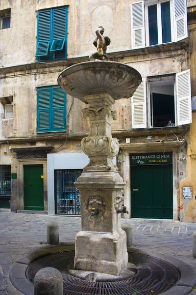 Genoa Italy Jule 2018 Fountain Ancient Square Old Town Genoa — Stock Photo, Image