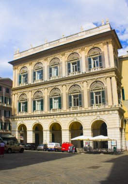 Genoa, İtalya - Jule 25, 2018: Eski binanın önünde Saint Lawrence (Lorenzo) Katedrali, Via S. Lorenzo Cenova, İtalya