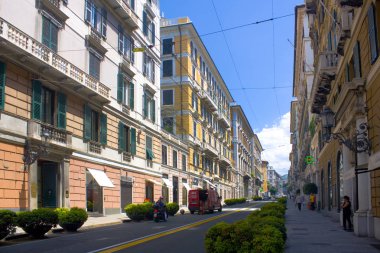 Genoa, İtalya - Jule 25, 2018: Antik street Old Town Cenova