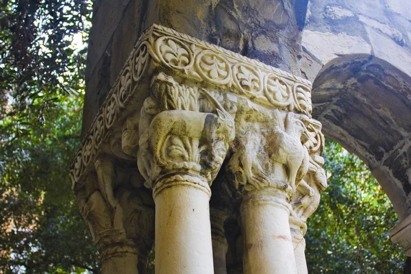 Gênes Italie Juillet 2018 Tête Colonne Colonnade Des Ruines Cloître — Photo