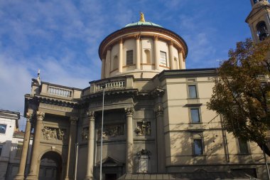 İtalya, Bergamo - 4 Kasım 2018: Prepositural kilise Santa Maria Immacolata delle Grazie Bergamo