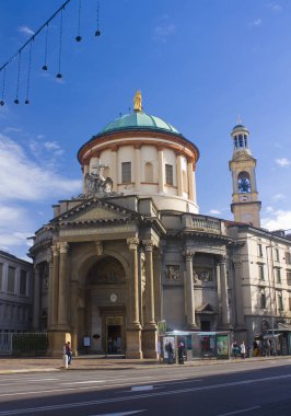 İtalya, Bergamo - 4 Kasım 2018: Prepositural kilise Santa Maria Immacolata delle Grazie Bergamo