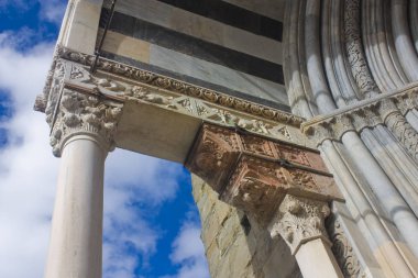 İtalya, Bergamo - 4 Kasım 2018: Santa Maria Maggiore Bazilikası'na Bergamo parçası