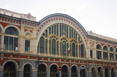 İtalya, Turin - 2 Kasım 2018: Porta Nuova - Tren İstasyonu, Torino